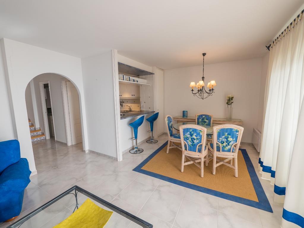 Ferienwohnung Agi Bella Panoramica Roses Exterior foto