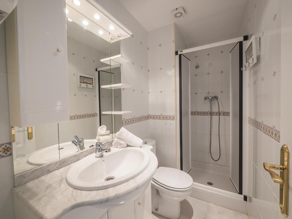 Ferienwohnung Agi Bella Panoramica Roses Exterior foto